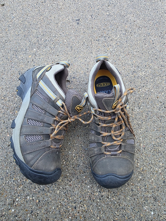 KEEN Men\'s Gray and Brown Trail Hiking Shoes 10.5 main image 11